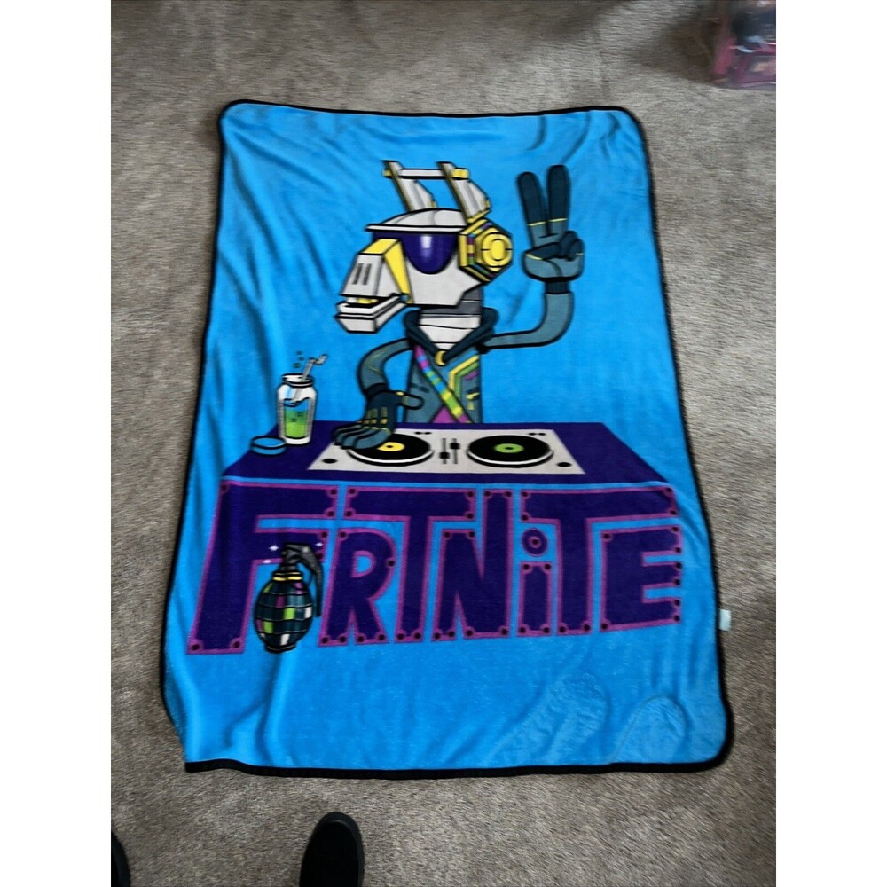 Fortnite Throw Blanket 46" x 60" Plush Microfiber Preowned Soft Fleece